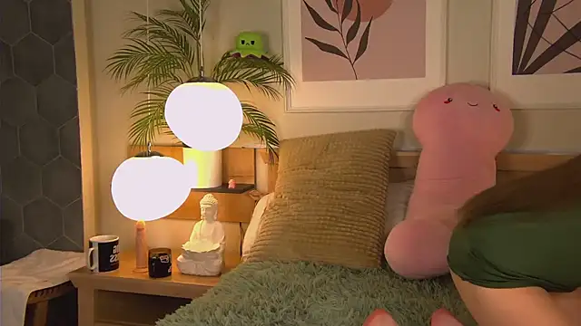 Snapshot of AshleyDouglas chatting on 02-19-25, 04:01 AshleyDouglas online show from 02-19-25, 04:01