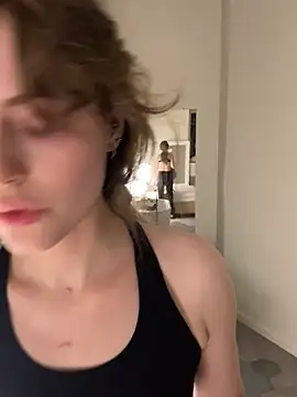 Snapshot of AshleyDouglas chatting on 03-08-25, 04:01 AshleyDouglas online show from 03-08-25, 04:01