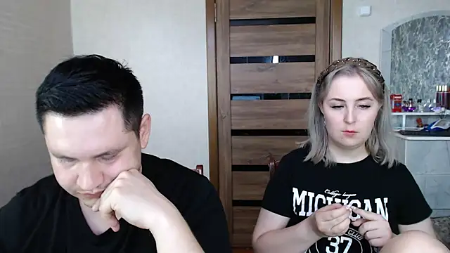 Kristy-Max online show from 02-24-25, 06:16