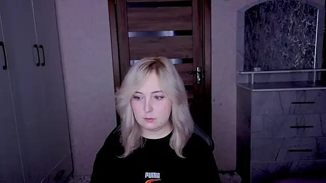 Kristy-Max online show from 03-10-26, 09:31