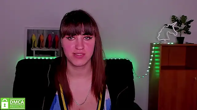 Snapshot of Amali_Ivanna_smit chatting on 02-17-25, 12:27 Amali Ivanna smit online show from 02-17-25, 12:27