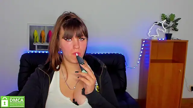 Snapshot of Amali_Ivanna_smit chatting on 02-27-25, 03:37 Amali Ivanna smit online show from 02-27-25, 03:37
