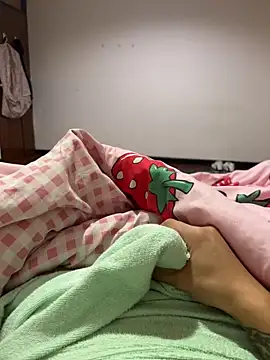 CM100412 online show from 03-18-25, 06:37