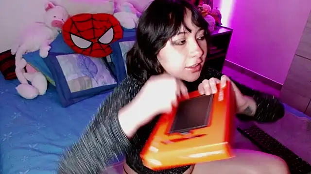 Snapshot of Billie_janne_ chatting on 12-18-25, 10:49 Billie janne online show from 12-18-25, 10:49