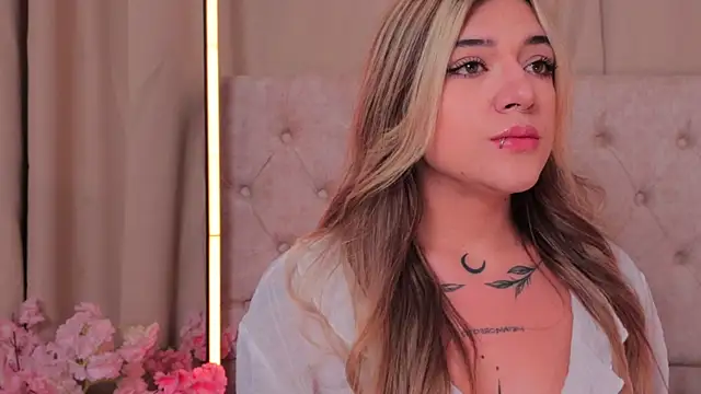 ashleyvalirya online show from 01-22-25, 03:52