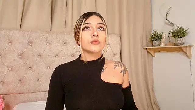 ashleyvalirya online show from 03-07-25, 03:51