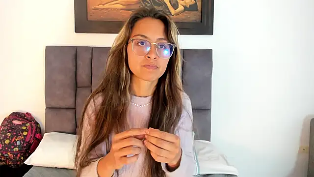 Snapshot of tatiana_valencia chatting on 04-27-26, 12:58 tatiana valencia online show from 04-27-26, 12:58