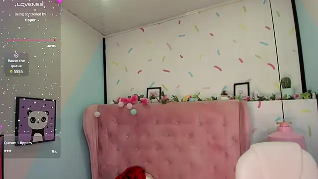 Giovanna oliveira online show from 02-05-25, 10:41