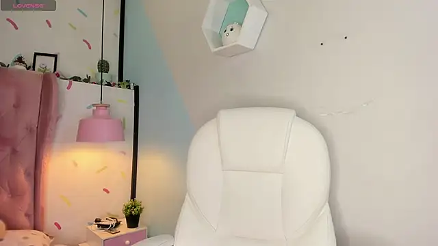 Giovanna oliveira online show from 02-25-25, 08:14