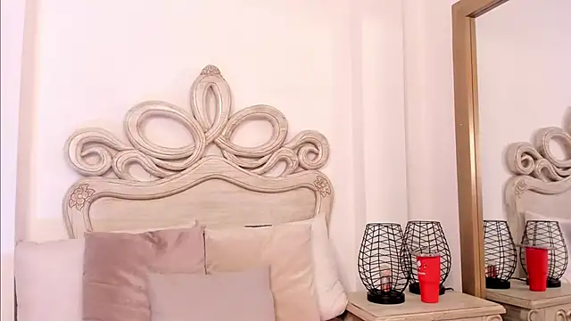 Victoria vallejo  online show from 03-08-25, 11:37