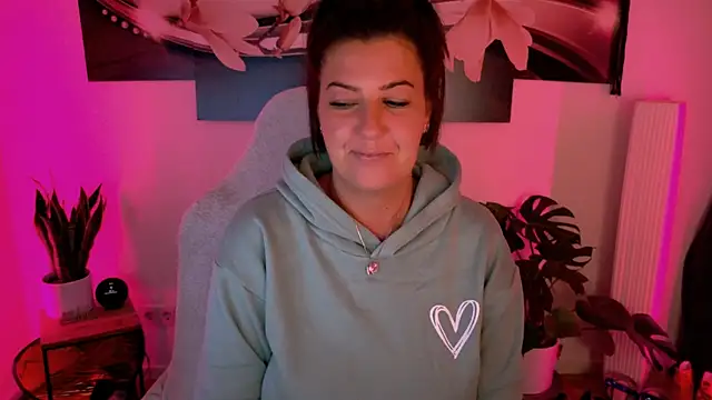 NatiLove35 online show from 04-19-26, 08:22