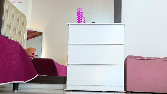 Alexa Miss online show from 01-12-26, 11:21