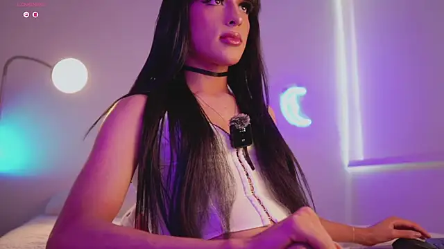 Snapshot of Samara_Gray chatting on 11-19-25, 06:30 Samara Gray online show from 11-19-25, 06:30