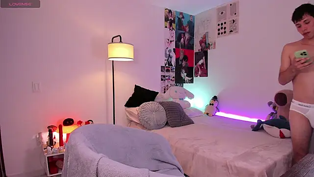 Snapshot of angel_bless19 chatting on 10-24-25, 10:17 angel bless19 online show from 10-24-25, 10:17