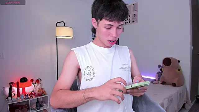 Snapshot of angel_bless19 chatting on 10-30-25, 09:26 angel bless19 online show from 10-30-25, 09:26