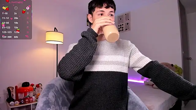 Snapshot of angel_bless19 chatting on 11-24-25, 08:19 angel bless19 online show from 11-24-25, 08:19