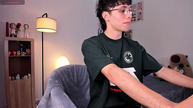 Snapshot of angel_bless19 chatting on 01-13-26, 08:03 angel bless19 online show from 01-13-26, 08:03