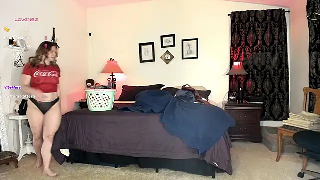 Peaches N Kreme online show from 02-17-25, 02:20