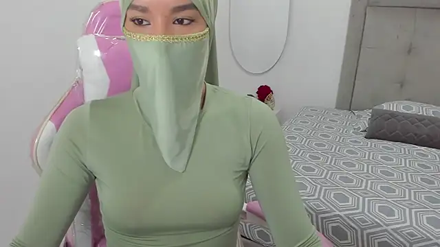 Snapshot of Hanaa_latif chatting on 12-30-24, 03:24 Hanaa latif online show from 12-30-24, 03:24