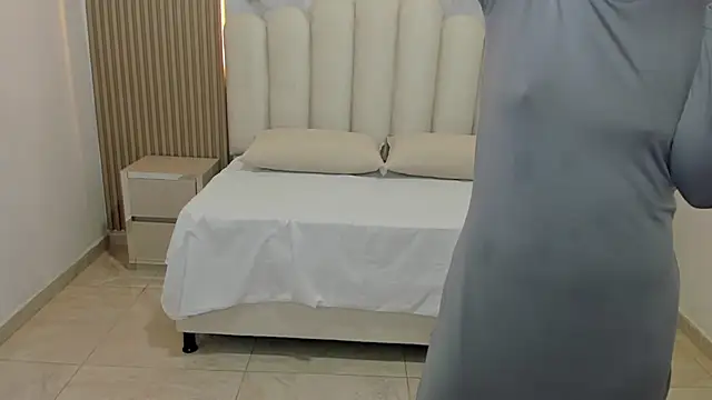 Snapshot of Hanaa_latif chatting on 01-20-25, 12:18 Hanaa latif online show from 01-20-25, 12:18