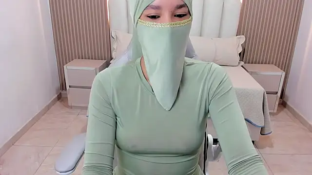 Snapshot of Hanaa_latif chatting on 03-07-25, 12:01 Hanaa latif online show from 03-07-25, 12:01