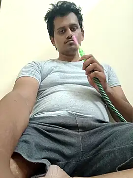 Snapshot of Long_Laster chatting on 05-09-26, 02:00 Long Laster online show from 05-09-26, 02:00
