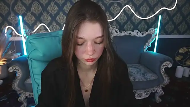 Snapshot of Cherry_Wipe chatting on 03-08-25, 02:08 Cherry Wipe online show from 03-08-25, 02:08