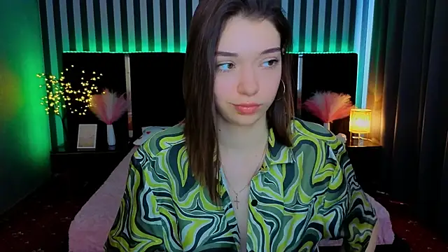 Snapshot of Cherry_Wipe chatting on 06-22-26, 01:08 Cherry Wipe online show from 06-22-26, 01:08
