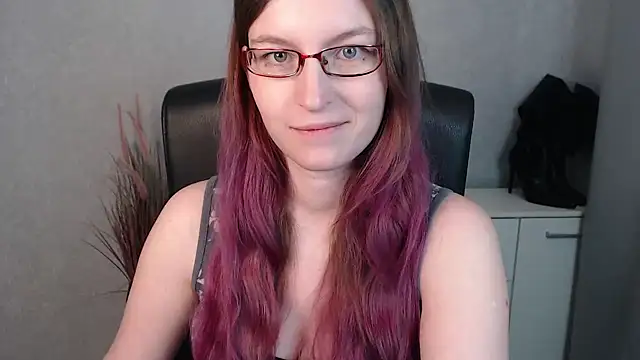 emmaxDelight online show from 02-12-25, 10:14