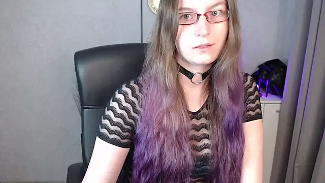 emmaxDelight online show from 10-22-25, 05:30