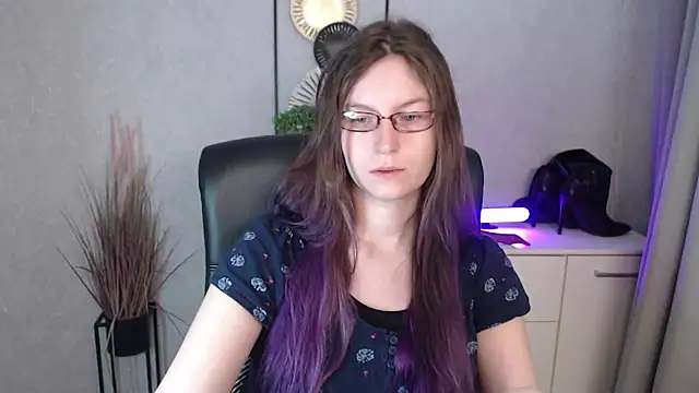 emmaxDelight online show from 11-14-25, 06:56