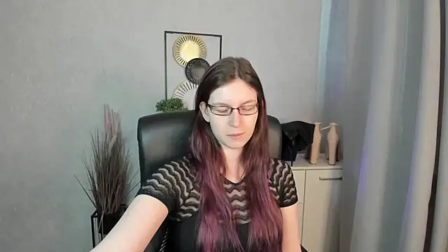 emmaxDelight online show from 04-13-26, 05:24