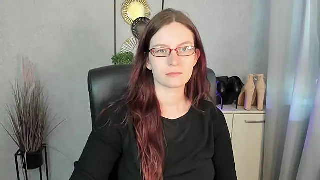 Snapshot of emmaxDelight chatting on 06-24-26, 05:39 emmaxDelight online show from 06-24-26, 05:39