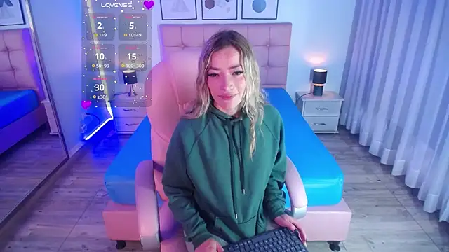 Snapshot of zoe_jones13 chatting on 01-31-25, 11:56 zoe jones13 online show from 01-31-25, 11:56