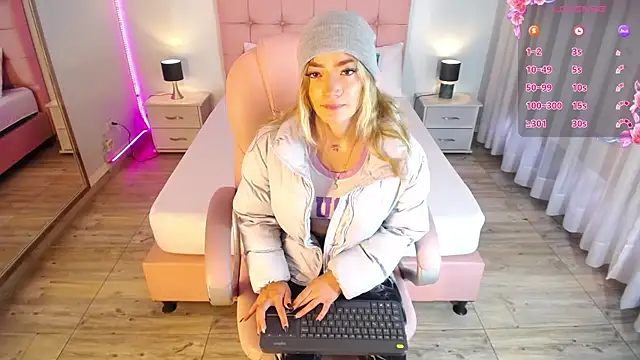 Snapshot of zoe_jones13 chatting on 02-13-25, 11:50 zoe jones13 online show from 02-13-25, 11:50