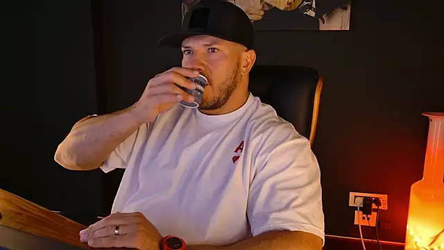 AngeloEric online show from 09-29-25, 06:40