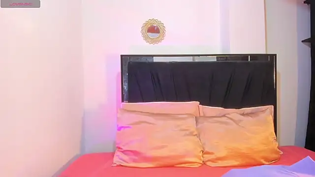 Snapshot of lilithTeen1_ chatting on 01-19-26, 12:36 lilithTeen1 online show from 01-19-26, 12:36