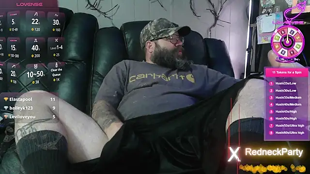 Snapshot of RedneckWants2PlayNow chatting on 04-25-26, 01:41 RedneckWants2PlayNow online show from 04-25-26, 01:41