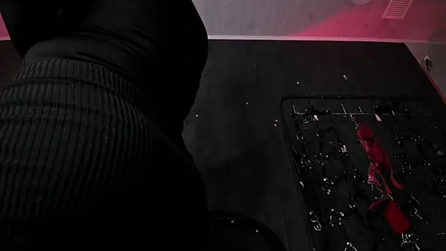 Carolina Arias online show from 10-10-25, 08:19