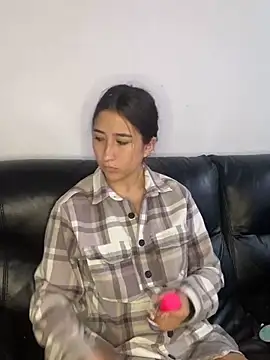  Luuna online show from 03-10-25, 04:57