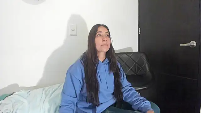 electra hunt online show from 12-21-24, 11:02