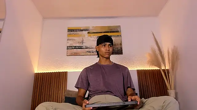 zander 2120 online show from 10-25-25, 01:18