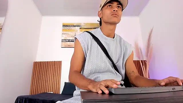 zander 2120 online show from 12-20-25, 12:56