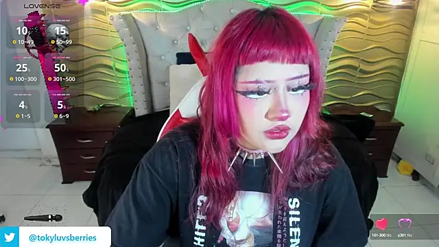 toky doll online show from 01-29-25, 09:17