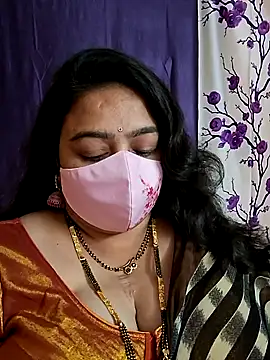 neelu-hoty online show from 01-08-25, 08:27