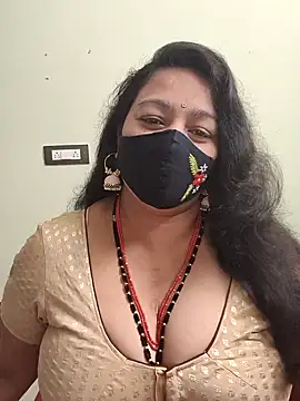 neelu-hoty online show from 10-12-25, 12:15