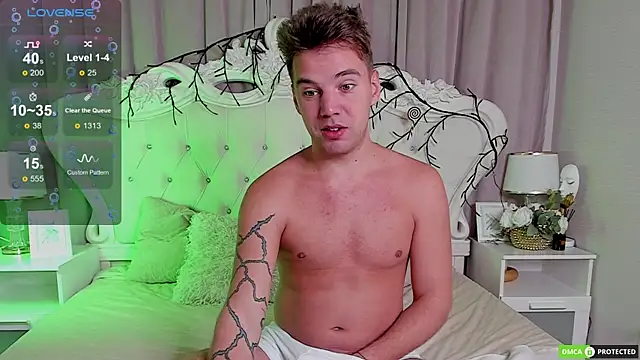 ArthurWhitee online show from 01-14-26, 03:12