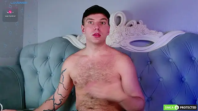 ArthurWhitee online show from 04-13-26, 01:49