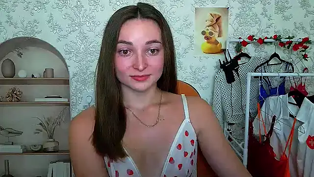  Barbie Kiss  online show from 10-11-25, 01:53