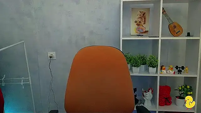  Barbie Kiss  online show from 03-12-26, 12:33